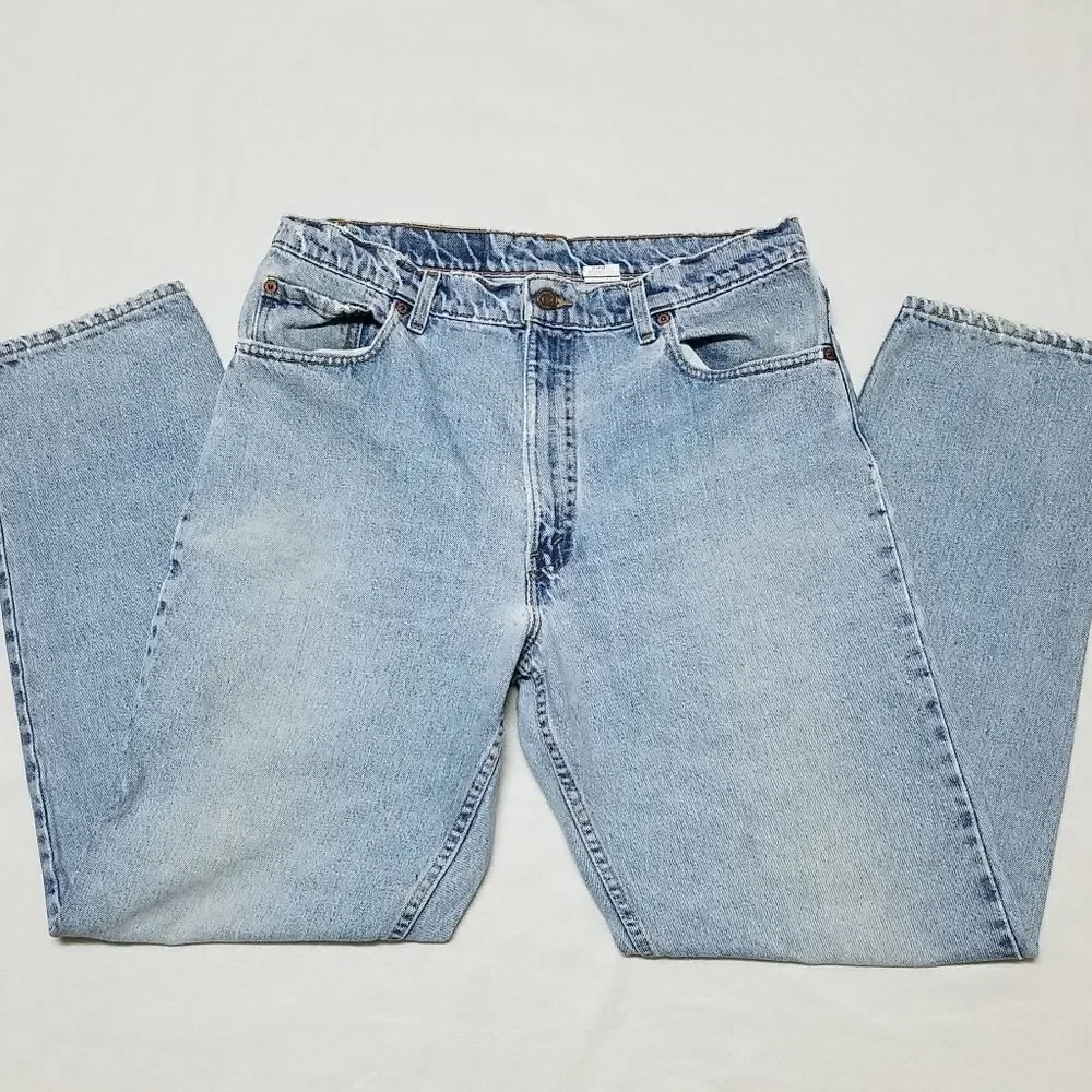 VINTAGE 1996 Levi's 550 Relaxed Fit Tapered Leg Distressed Stone Wash Mom Jeans